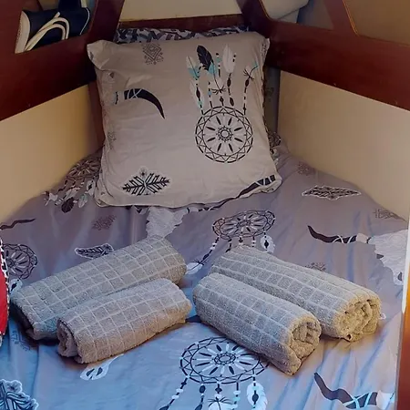 Oasis 2 Hotel en barco *